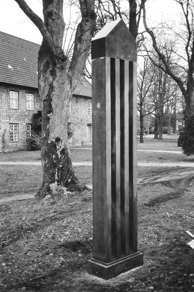 Skulptur im Schlosspark Neuenburg/Zetel